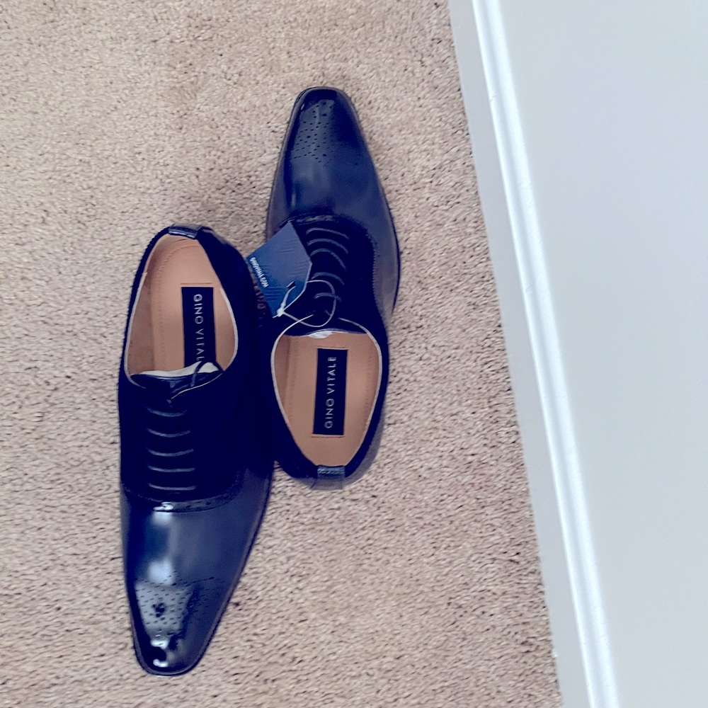 New men’s dress shoe